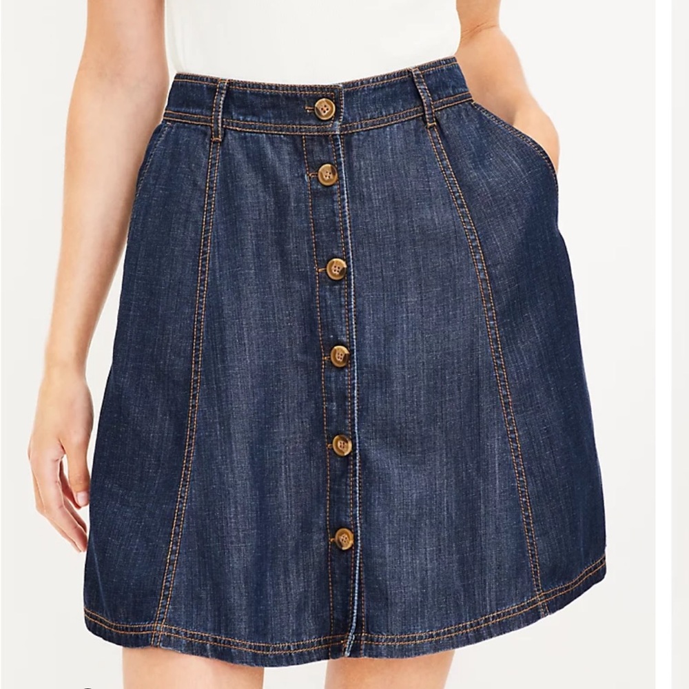 LOFT NWOT Chambray Button Pocket Skirt
